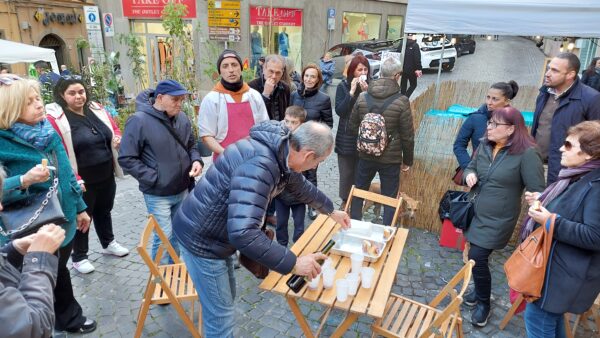 Velletri in un morso - Passeggiata nel Centro Storico con cartoccio - biglietto ragazzi (10-17 anni) - immagine 4